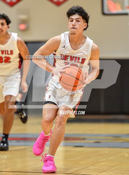 Thumbnail 3 in Chapel Hill vs. Redwater (UIL 3A Bi-District Playoff) photogallery.