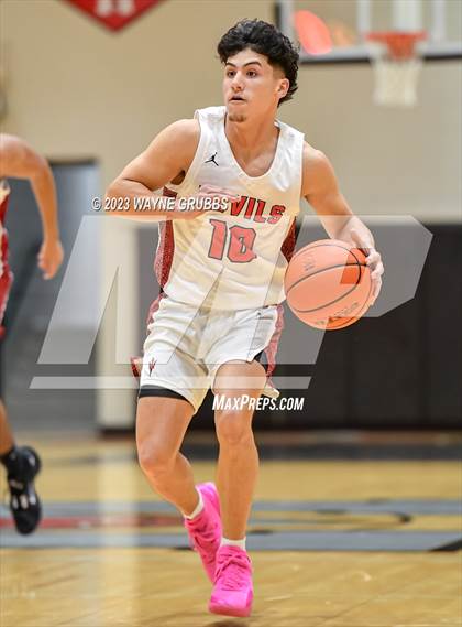 Thumbnail 2 in Chapel Hill vs. Redwater (UIL 3A Bi-District Playoff) photogallery.
