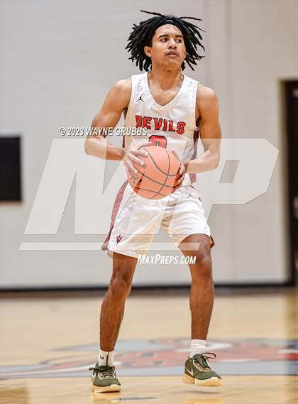 Thumbnail 2 in Chapel Hill vs. Redwater (UIL 3A Bi-District Playoff) photogallery.