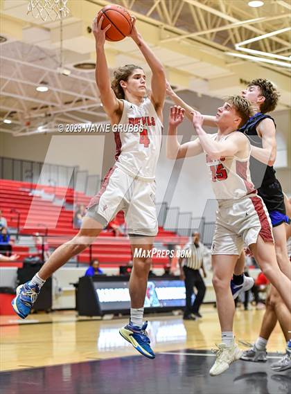 Thumbnail 1 in Chapel Hill vs. Redwater (UIL 3A Bi-District Playoff) photogallery.