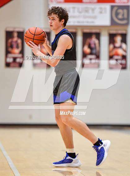 Thumbnail 2 in Chapel Hill vs. Redwater (UIL 3A Bi-District Playoff) photogallery.