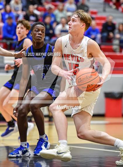 Thumbnail 3 in Chapel Hill vs. Redwater (UIL 3A Bi-District Playoff) photogallery.