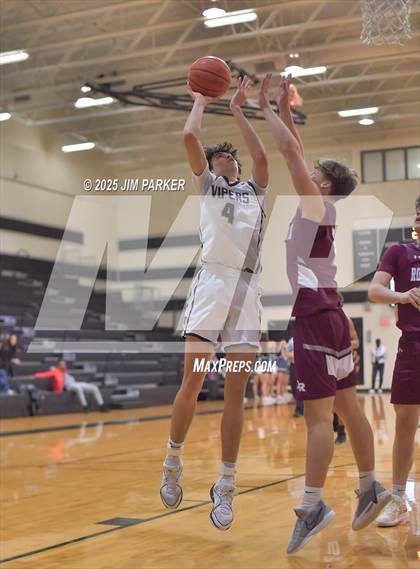 Thumbnail 3 in Round Rock @ Vandegrift photogallery.