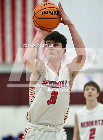 Thumbnail 2 in  Melbourne vs. St Joseph (AAA 2A Regional 2nd round) photogallery.