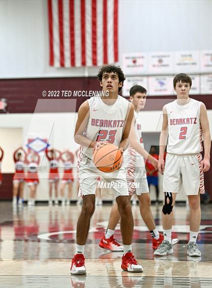Thumbnail 2 in  Melbourne vs. St Joseph (AAA 2A Regional 2nd round) photogallery.