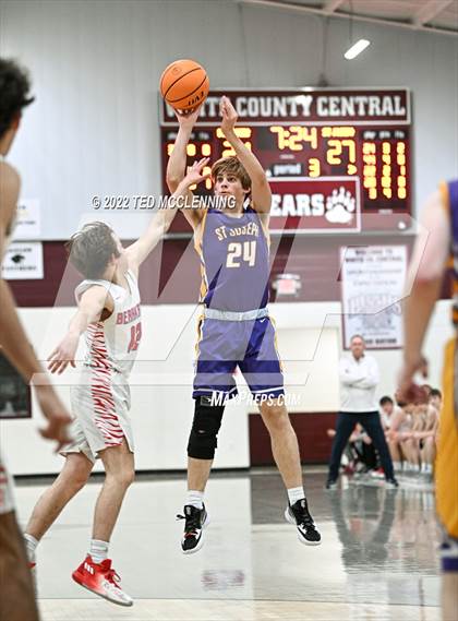 Thumbnail 3 in  Melbourne vs. St Joseph (AAA 2A Regional 2nd round) photogallery.