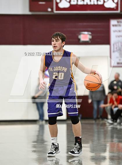Thumbnail 3 in  Melbourne vs. St Joseph (AAA 2A Regional 2nd round) photogallery.