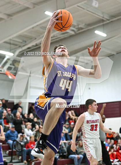 Thumbnail 1 in  Melbourne vs. St Joseph (AAA 2A Regional 2nd round) photogallery.