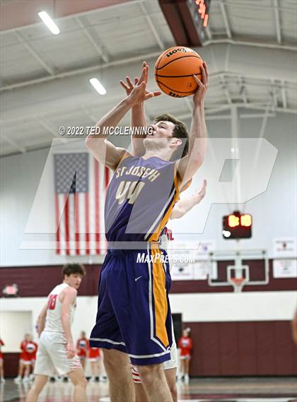 Thumbnail 3 in  Melbourne vs. St Joseph (AAA 2A Regional 2nd round) photogallery.