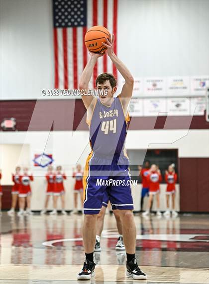 Thumbnail 2 in  Melbourne vs. St Joseph (AAA 2A Regional 2nd round) photogallery.