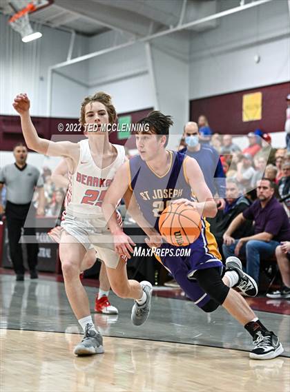 Thumbnail 3 in  Melbourne vs. St Joseph (AAA 2A Regional 2nd round) photogallery.