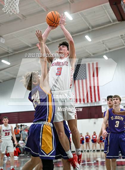 Thumbnail 3 in  Melbourne vs. St Joseph (AAA 2A Regional 2nd round) photogallery.
