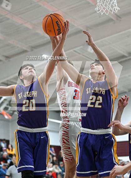 Thumbnail 1 in  Melbourne vs. St Joseph (AAA 2A Regional 2nd round) photogallery.
