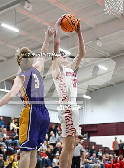 Thumbnail 1 in  Melbourne vs. St Joseph (AAA 2A Regional 2nd round) photogallery.