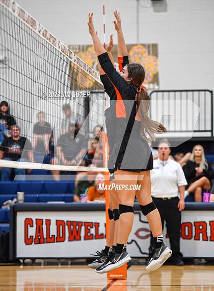 Thumbnail 2 in Caldwell vs Smithville photogallery.