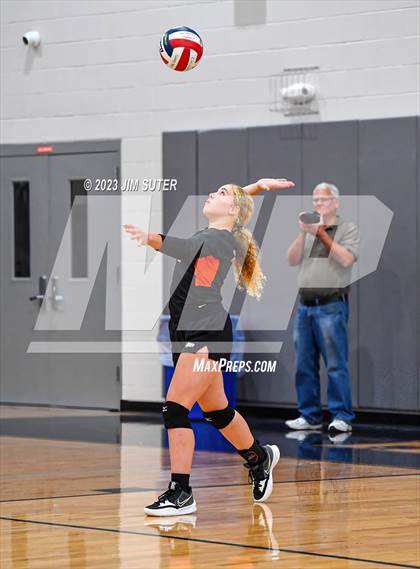 Thumbnail 2 in Caldwell vs Smithville photogallery.