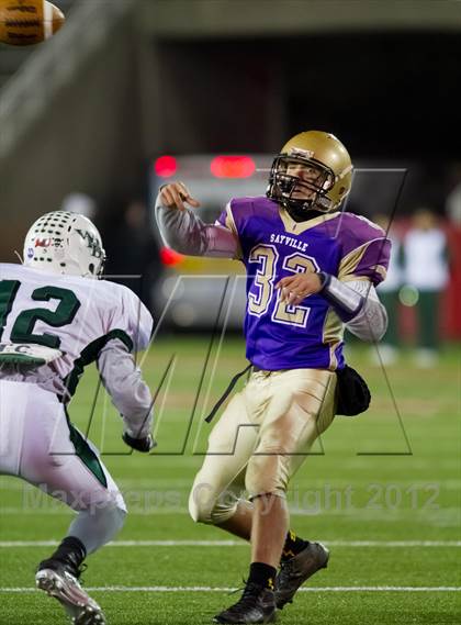 Thumbnail 2 in Westhampton Beach vs. Sayville (Suffolk County D3 Final) photogallery.