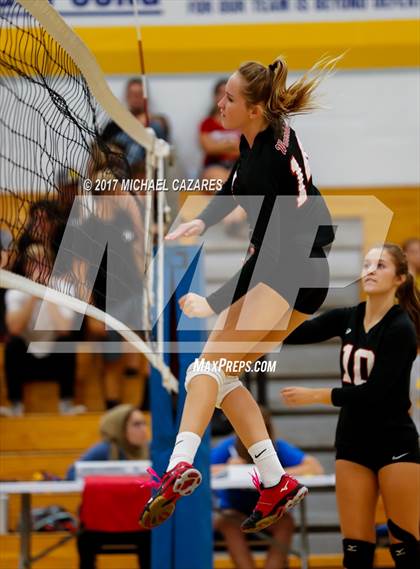 Thumbnail 1 in Fallbrook @ San Pasqual photogallery.