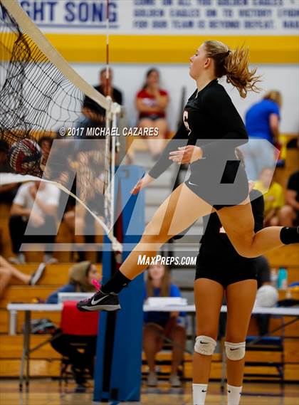 Thumbnail 1 in Fallbrook @ San Pasqual photogallery.