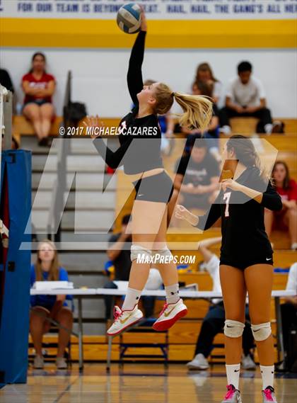 Thumbnail 2 in Fallbrook @ San Pasqual photogallery.