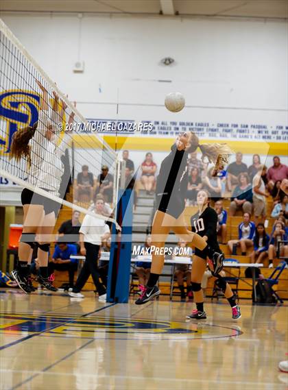 Thumbnail 2 in Fallbrook @ San Pasqual photogallery.