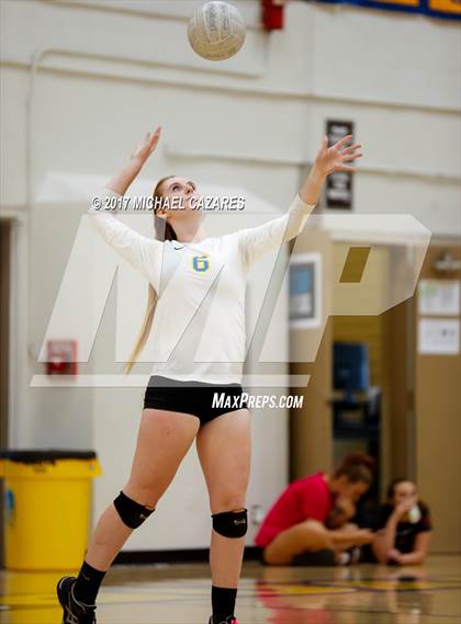 Thumbnail 2 in Fallbrook @ San Pasqual photogallery.