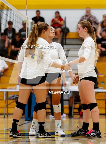 Thumbnail 1 in Fallbrook @ San Pasqual photogallery.
