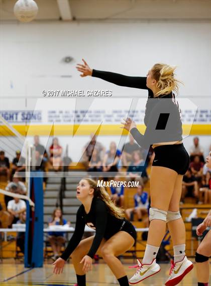 Thumbnail 1 in Fallbrook @ San Pasqual photogallery.