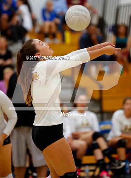 Thumbnail 3 in Fallbrook @ San Pasqual photogallery.