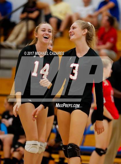 Thumbnail 3 in Fallbrook @ San Pasqual photogallery.