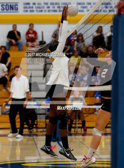 Thumbnail 3 in Fallbrook @ San Pasqual photogallery.