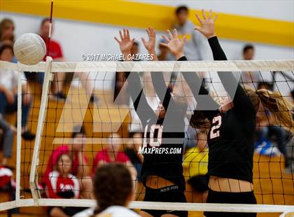 Thumbnail 3 in Fallbrook @ San Pasqual photogallery.