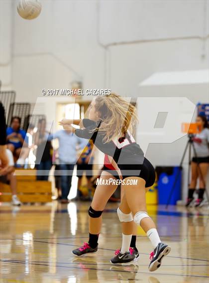 Thumbnail 3 in Fallbrook @ San Pasqual photogallery.