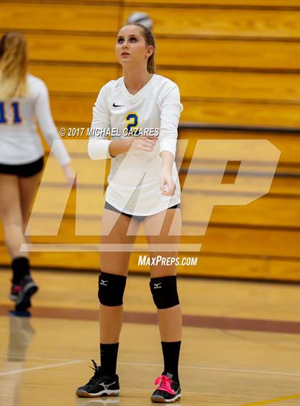 Thumbnail 3 in Fallbrook @ San Pasqual photogallery.