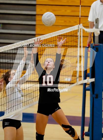 Thumbnail 1 in Fallbrook @ San Pasqual photogallery.