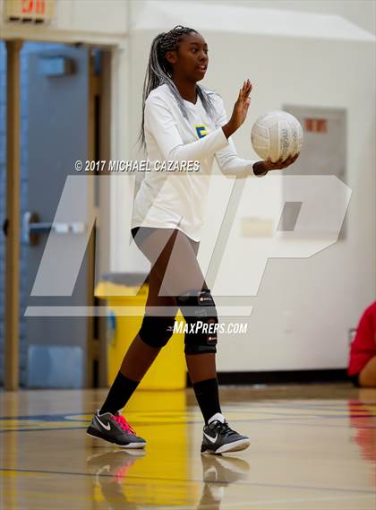 Thumbnail 2 in Fallbrook @ San Pasqual photogallery.