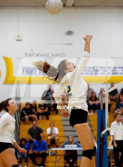 Thumbnail 1 in Fallbrook @ San Pasqual photogallery.