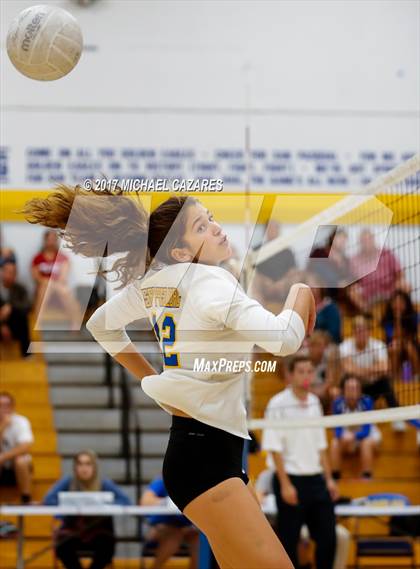 Thumbnail 2 in Fallbrook @ San Pasqual photogallery.