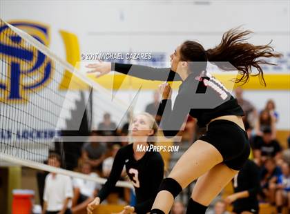 Thumbnail 3 in Fallbrook @ San Pasqual photogallery.