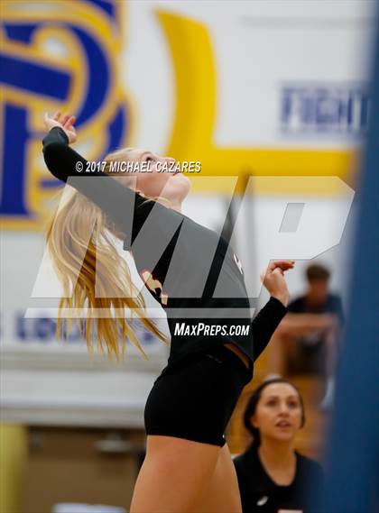 Thumbnail 3 in Fallbrook @ San Pasqual photogallery.
