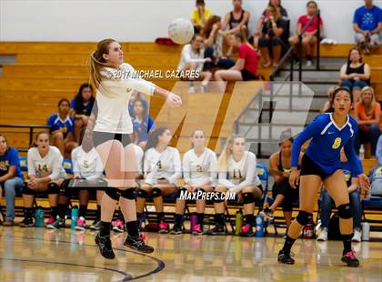 Thumbnail 1 in Fallbrook @ San Pasqual photogallery.
