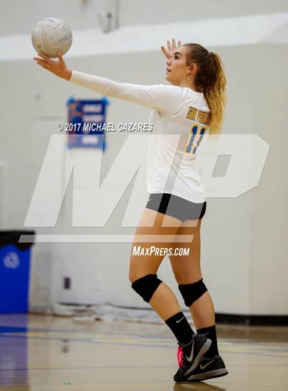 Thumbnail 3 in Fallbrook @ San Pasqual photogallery.