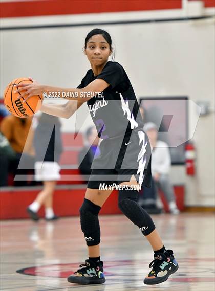 Thumbnail 1 in Sacramento vs. Casa Roble (Lady Bronco Classic) photogallery.