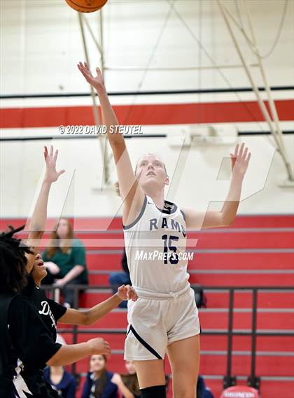 Thumbnail 3 in Sacramento vs. Casa Roble (Lady Bronco Classic) photogallery.