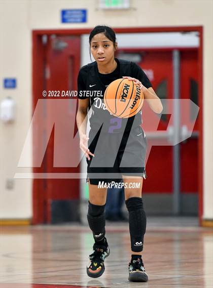 Thumbnail 2 in Sacramento vs. Casa Roble (Lady Bronco Classic) photogallery.