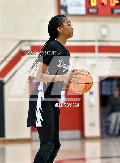 Thumbnail 1 in Sacramento vs. Casa Roble (Lady Bronco Classic) photogallery.