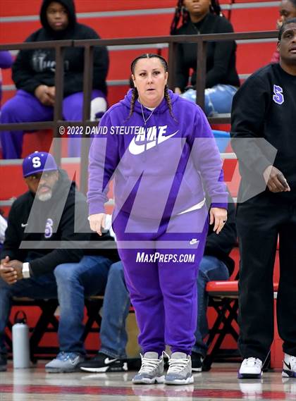 Thumbnail 3 in Sacramento vs. Casa Roble (Lady Bronco Classic) photogallery.