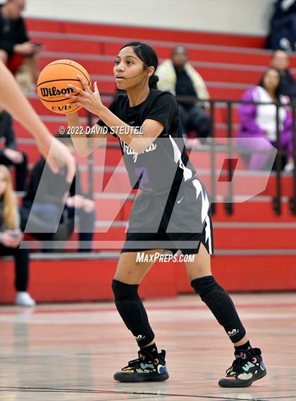 Thumbnail 1 in Sacramento vs. Casa Roble (Lady Bronco Classic) photogallery.
