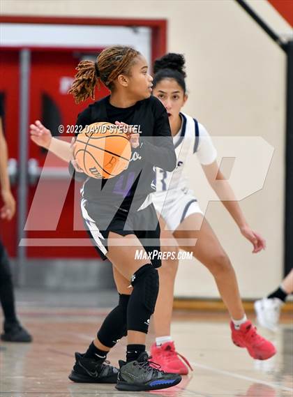 Thumbnail 1 in Sacramento vs. Casa Roble (Lady Bronco Classic) photogallery.