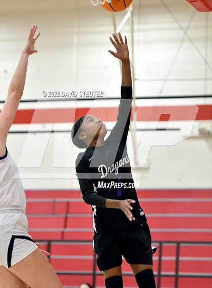 Thumbnail 1 in Sacramento vs. Casa Roble (Lady Bronco Classic) photogallery.